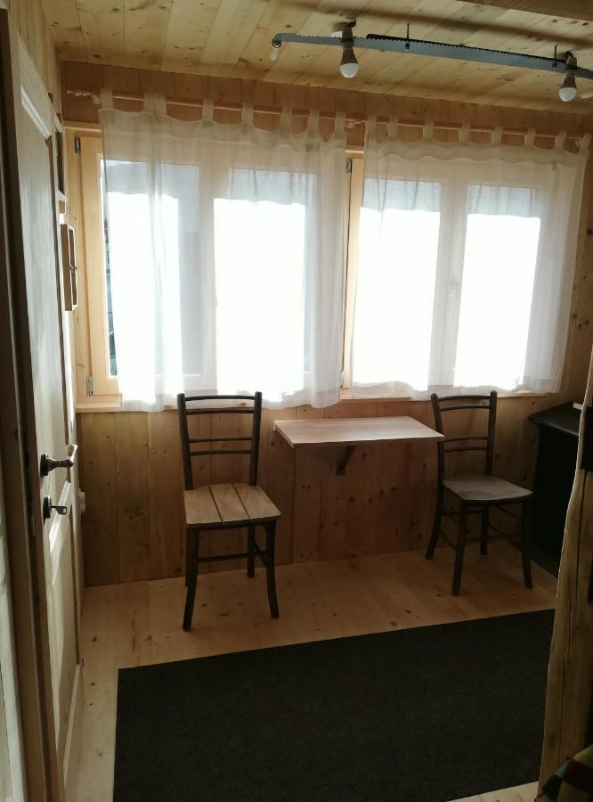 Gostel Koprivnik Pri Kocevju, Kocevski Rog Bagian luar foto