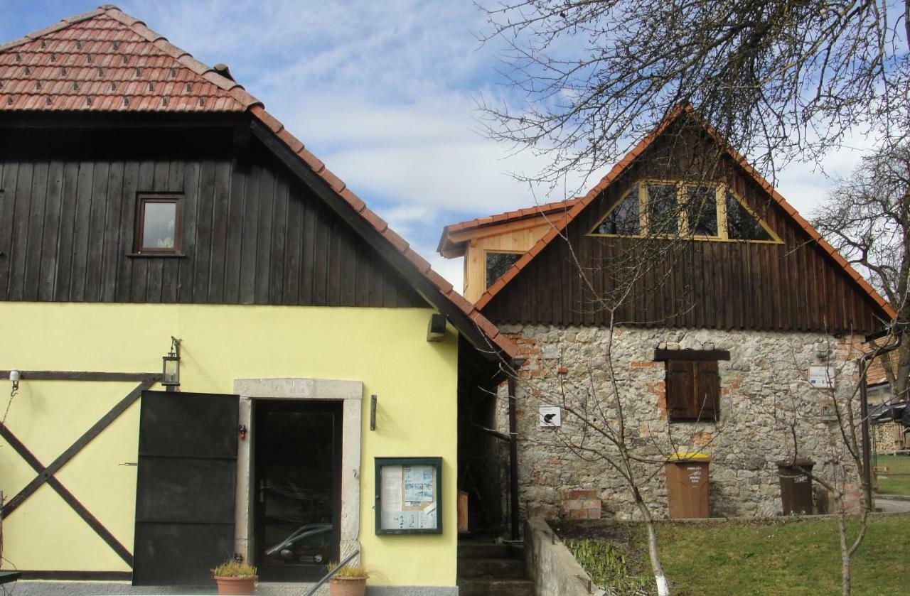 Gostel Koprivnik Pri Kocevju, Kocevski Rog Bagian luar foto